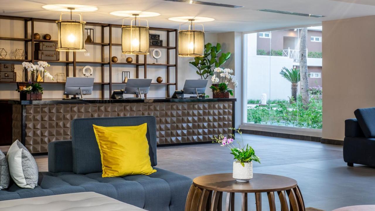 Be Live Collection Punta Cana Adults Only ภายนอก รูปภาพ The lobby of the hotel